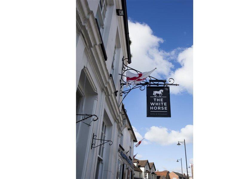 Oyo White Horse 3*