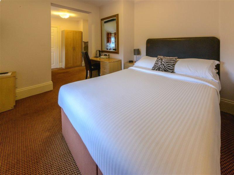 Отель Oyo White Horse Storrington