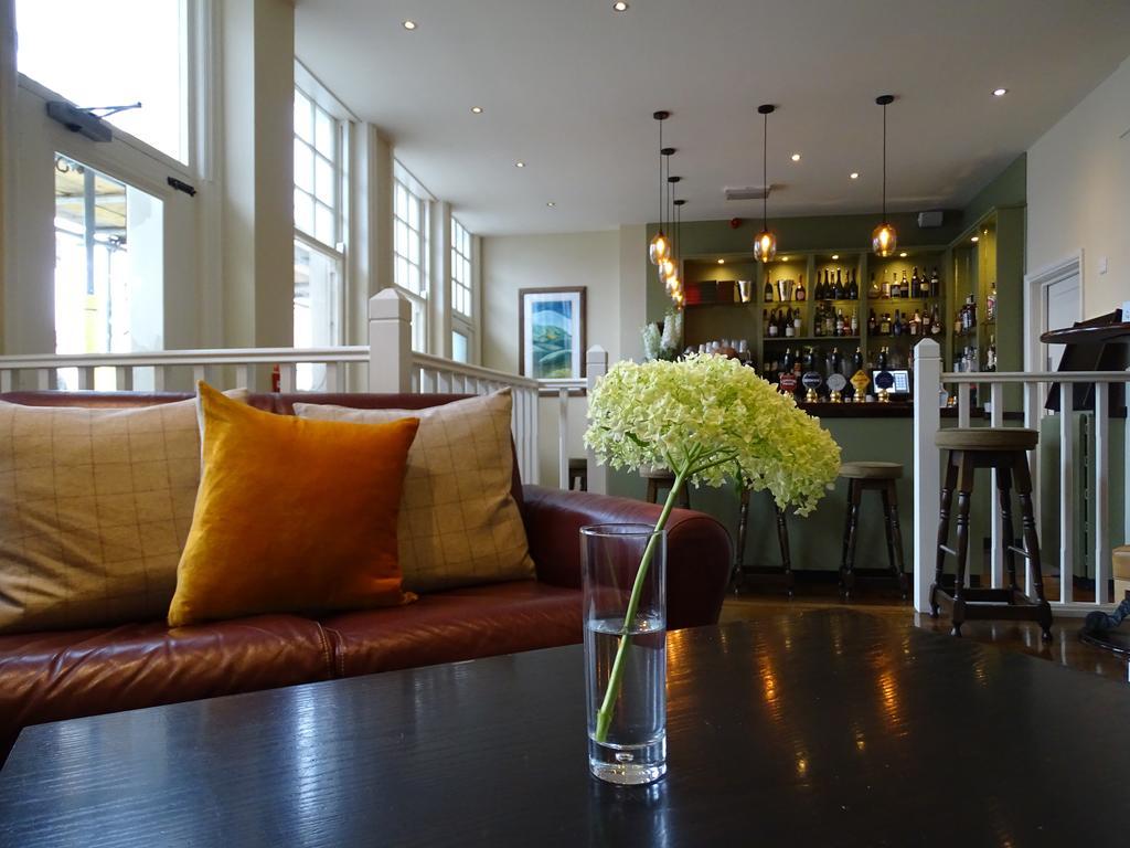 Oyo White Horse 3*