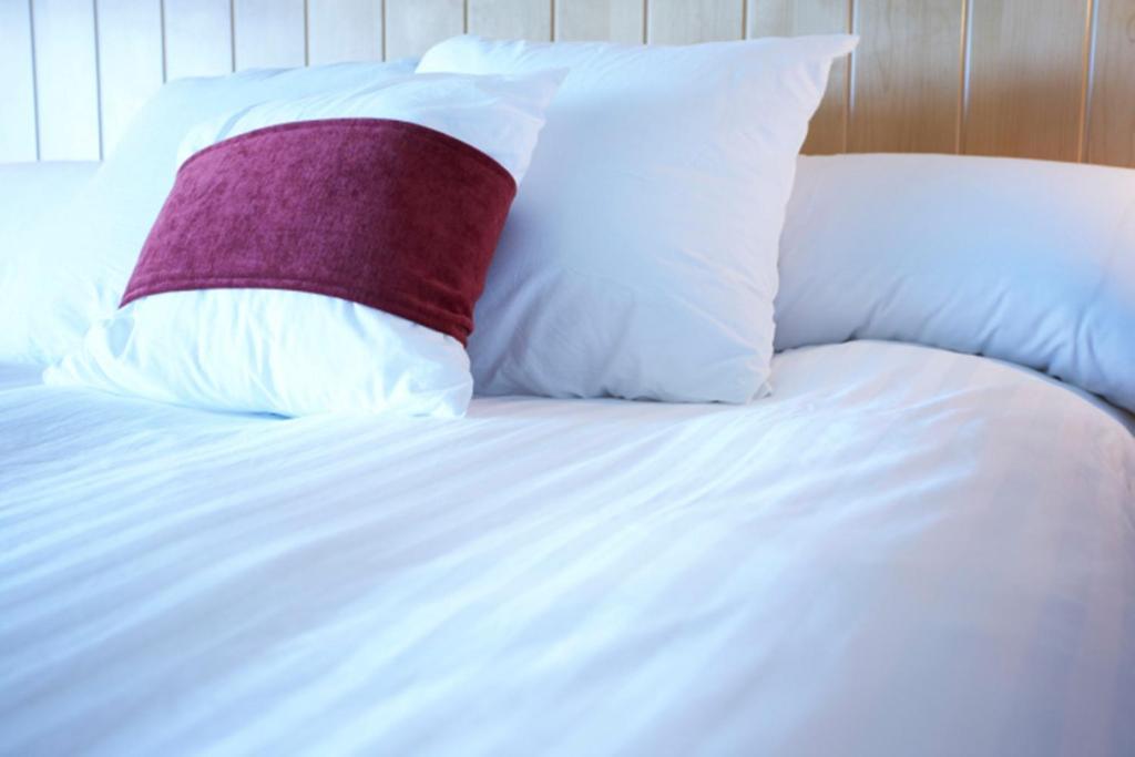 Oyo White Horse Отель Storrington